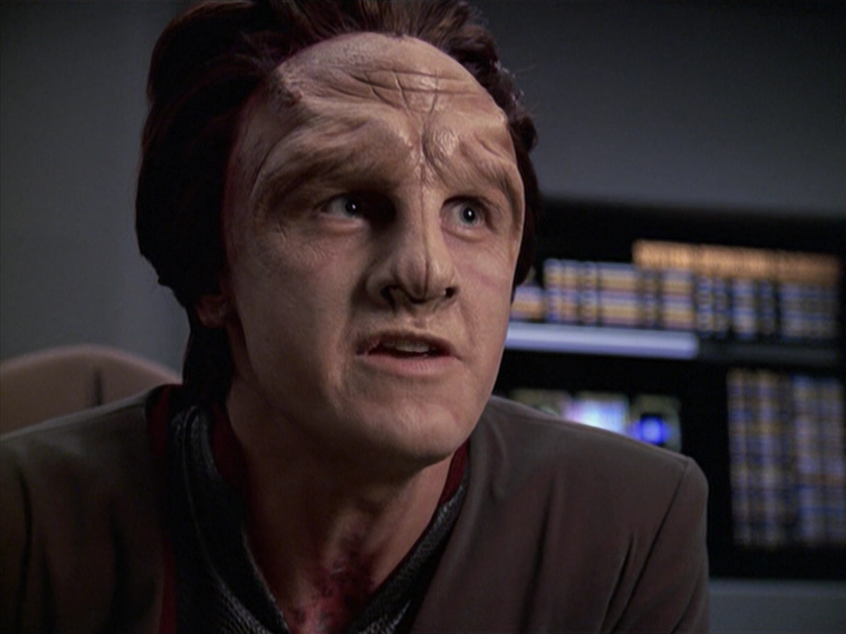 extant_StarTrek_VOY_6x06-Riddles_00717.jpg
