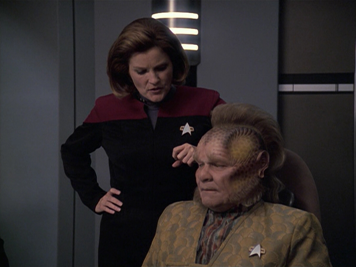 extant_StarTrek_VOY_6x06-Riddles_00727.jpg