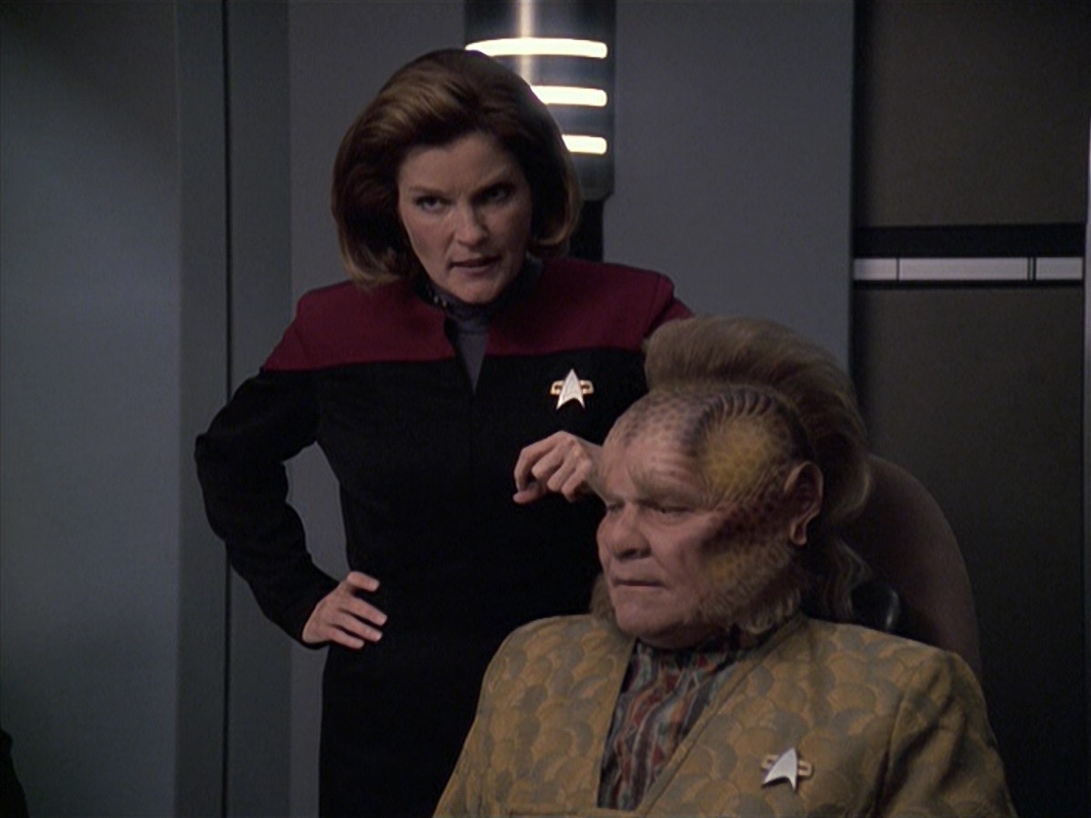 extant_StarTrek_VOY_6x06-Riddles_00728.jpg