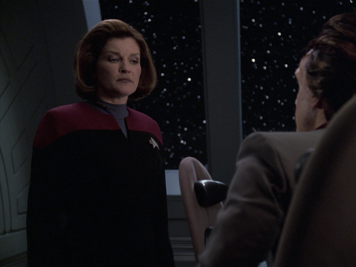 extant_StarTrek_VOY_6x06-Riddles_00742.jpg