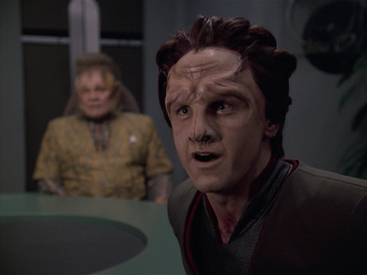 extant_StarTrek_VOY_6x06-Riddles_00762.jpg
