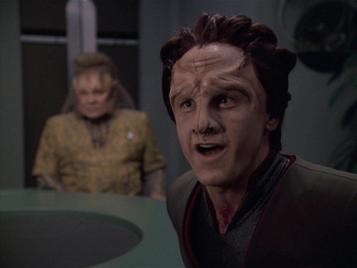 extant_StarTrek_VOY_6x06-Riddles_00767.jpg