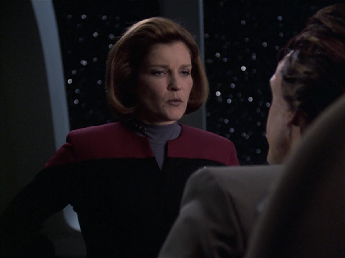 extant_StarTrek_VOY_6x06-Riddles_00774.jpg
