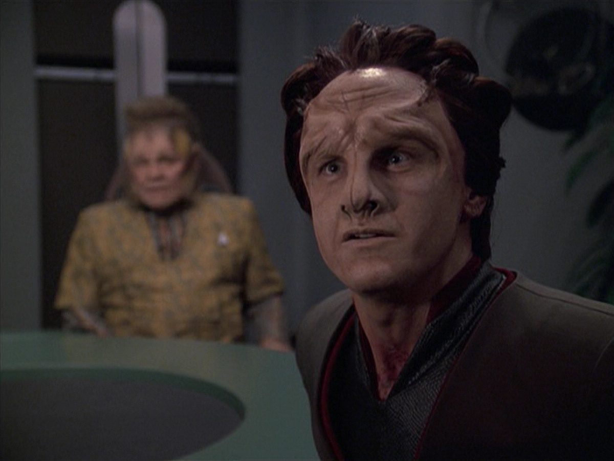 extant_StarTrek_VOY_6x06-Riddles_00779.jpg