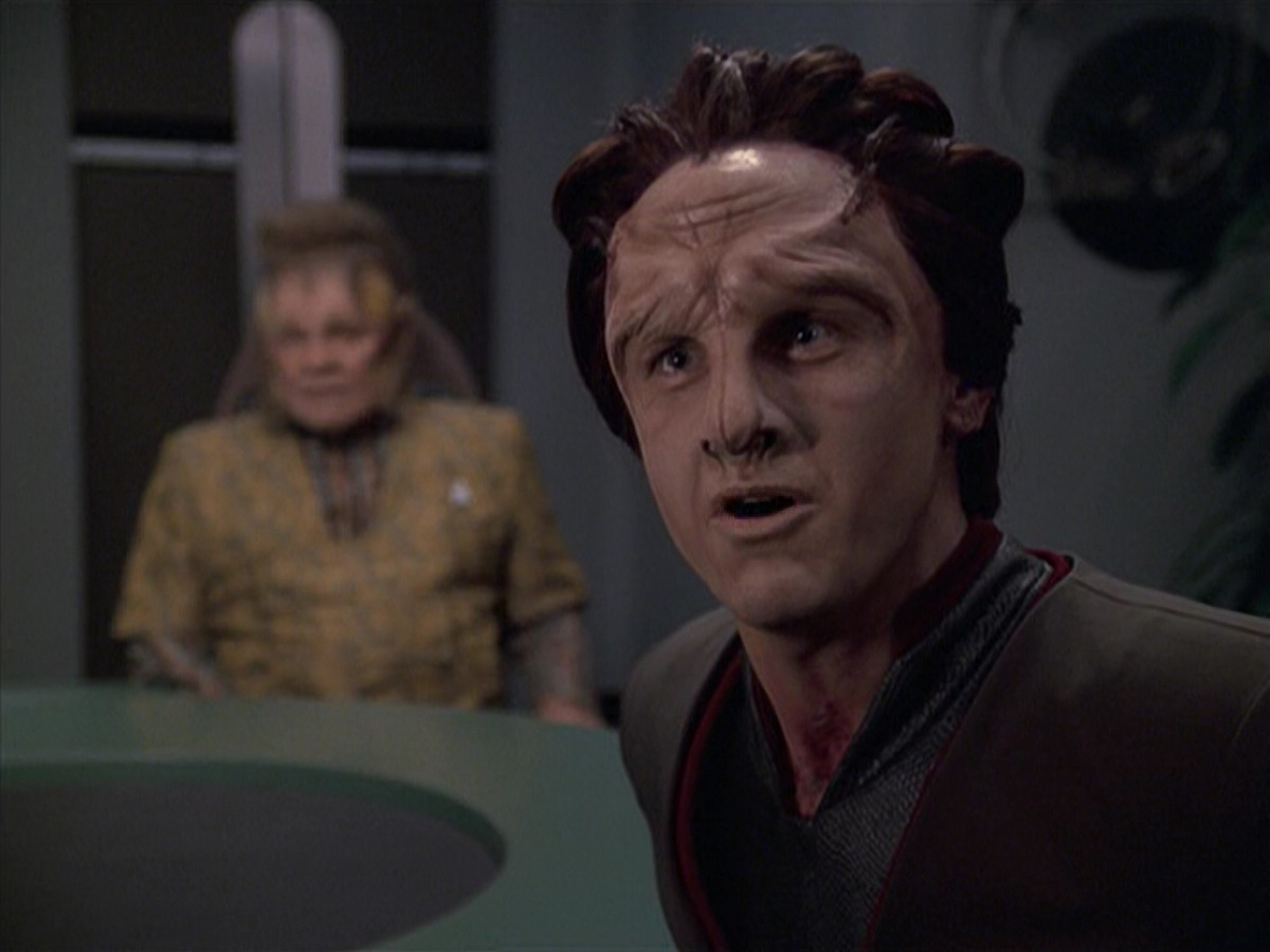 extant_StarTrek_VOY_6x06-Riddles_00782.jpg