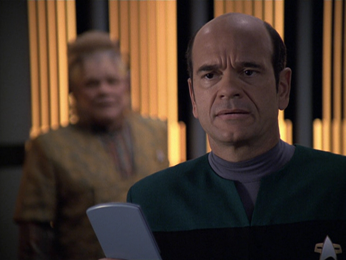 extant_StarTrek_VOY_6x06-Riddles_00874.jpg