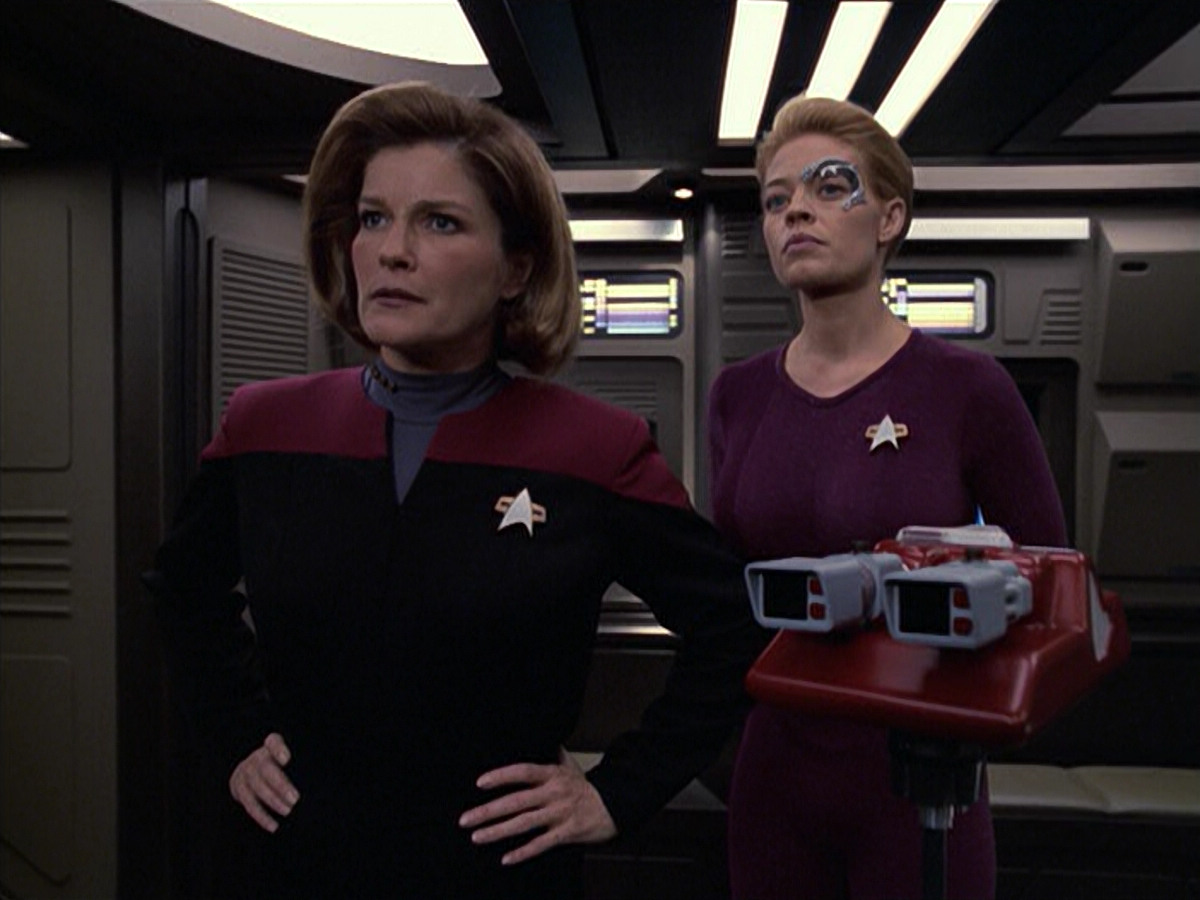 extant_StarTrek_VOY_6x06-Riddles_01189.jpg