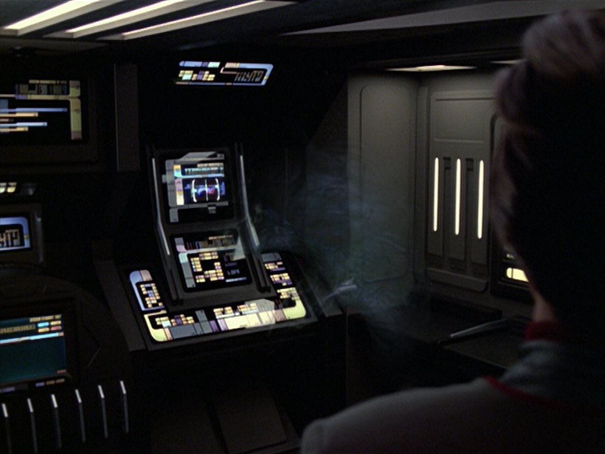 extant_StarTrek_VOY_6x06-Riddles_01224.jpg