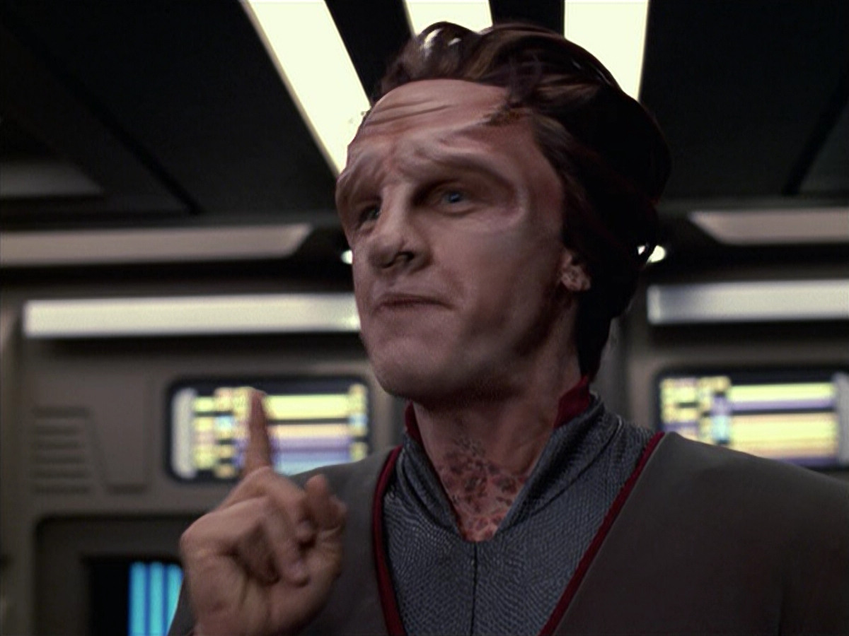 extant_StarTrek_VOY_6x06-Riddles_01261.jpg