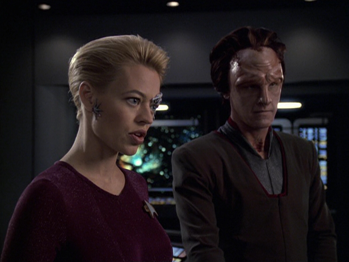 extant_StarTrek_VOY_6x06-Riddles_01555.jpg