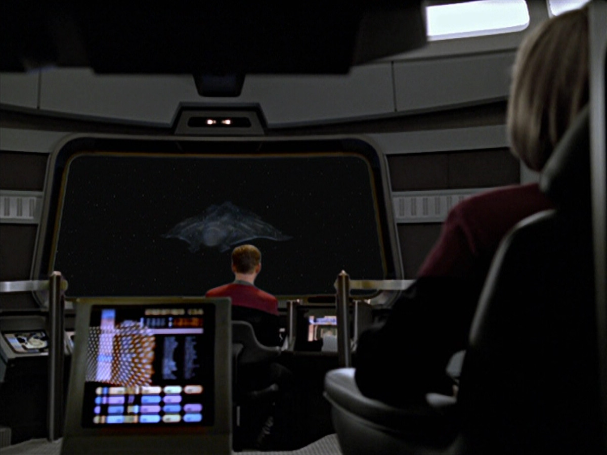 extant_StarTrek_VOY_6x06-Riddles_01579.jpg