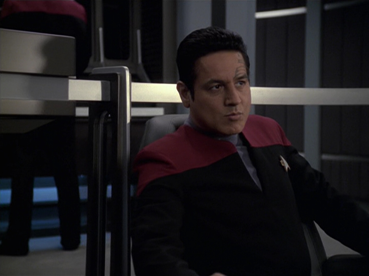 extant_StarTrek_VOY_6x06-Riddles_01583.jpg