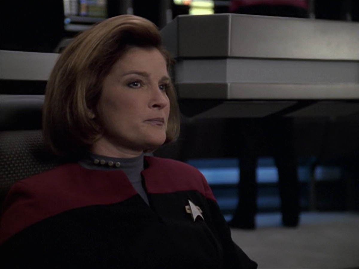 extant_StarTrek_VOY_6x06-Riddles_01587.jpg