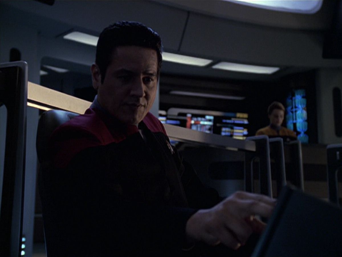 extant_StarTrek_VOY_6x06-Riddles_01669.jpg