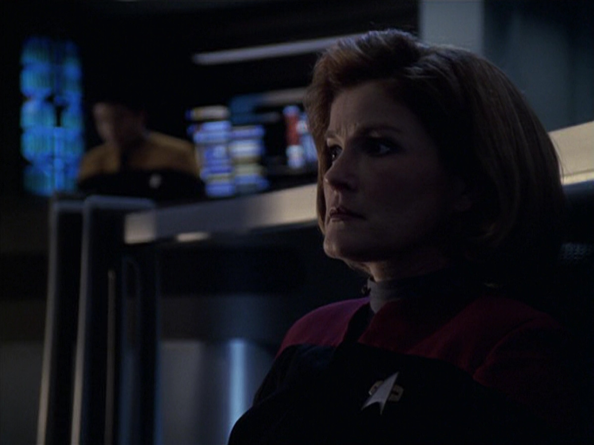 extant_StarTrek_VOY_6x06-Riddles_01671.jpg