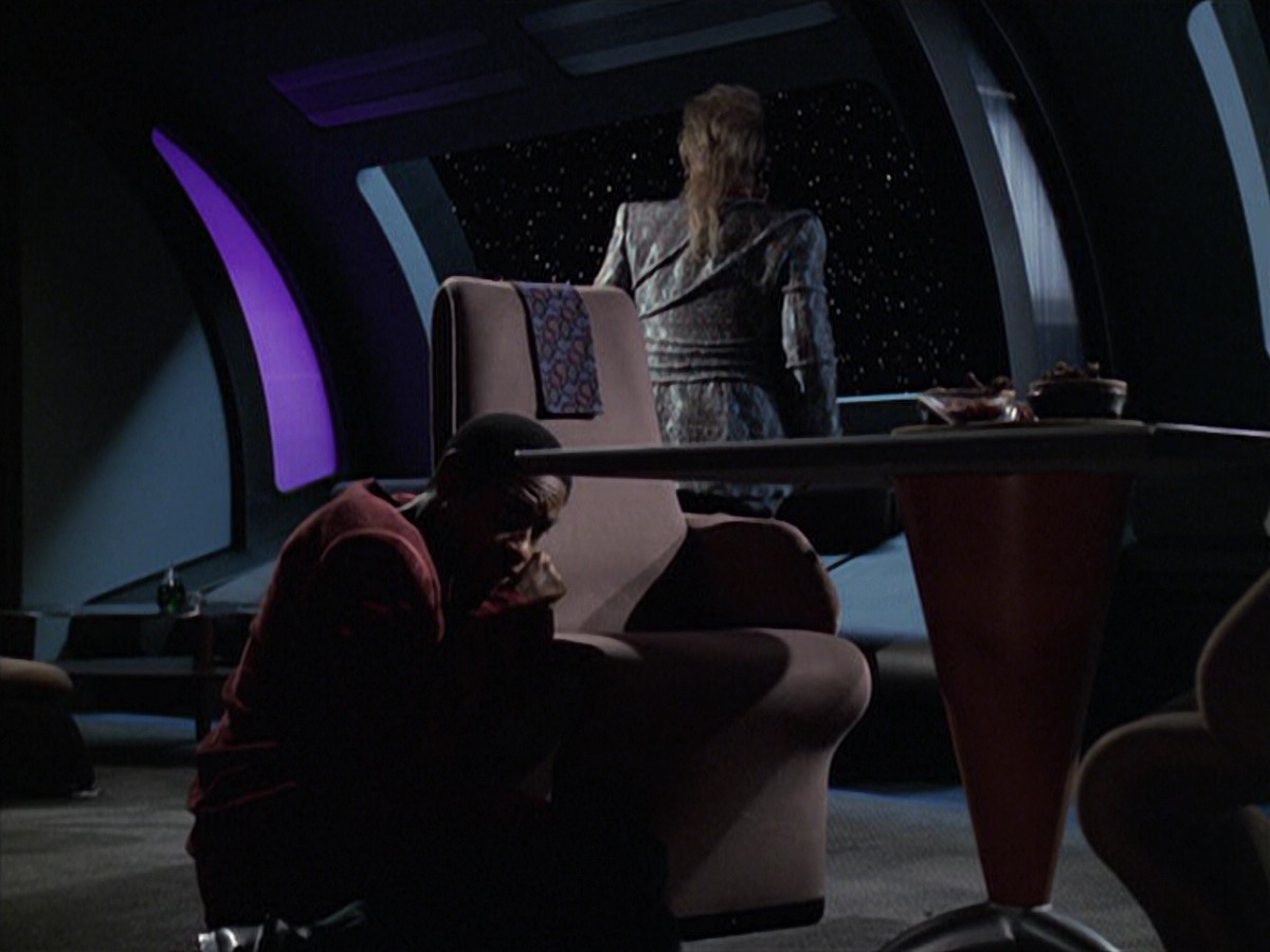 extant_StarTrek_VOY_6x06-Riddles_01692.jpg