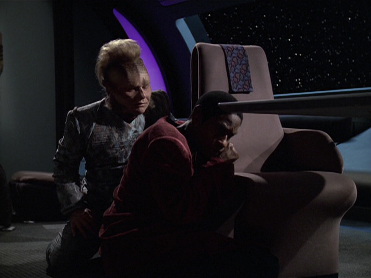 extant_StarTrek_VOY_6x06-Riddles_01710.jpg