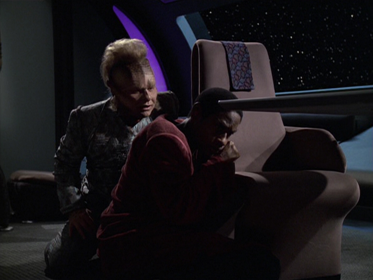 extant_StarTrek_VOY_6x06-Riddles_01711.jpg