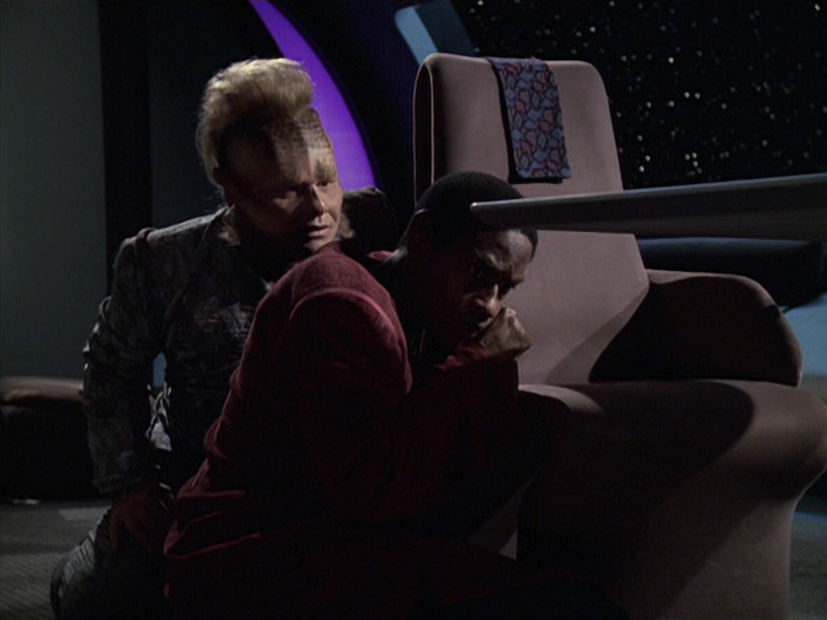 extant_StarTrek_VOY_6x06-Riddles_01718.jpg