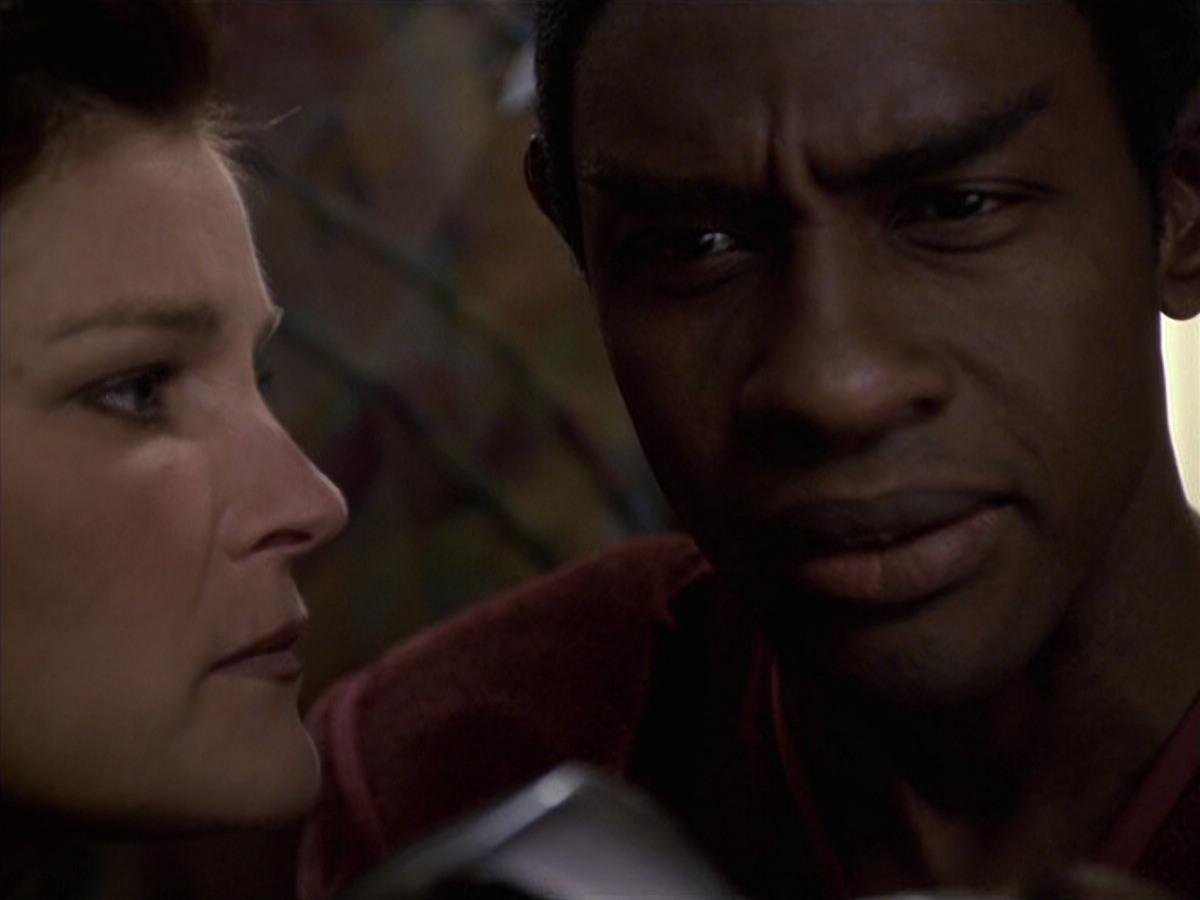 extant_StarTrek_VOY_6x06-Riddles_01879.jpg