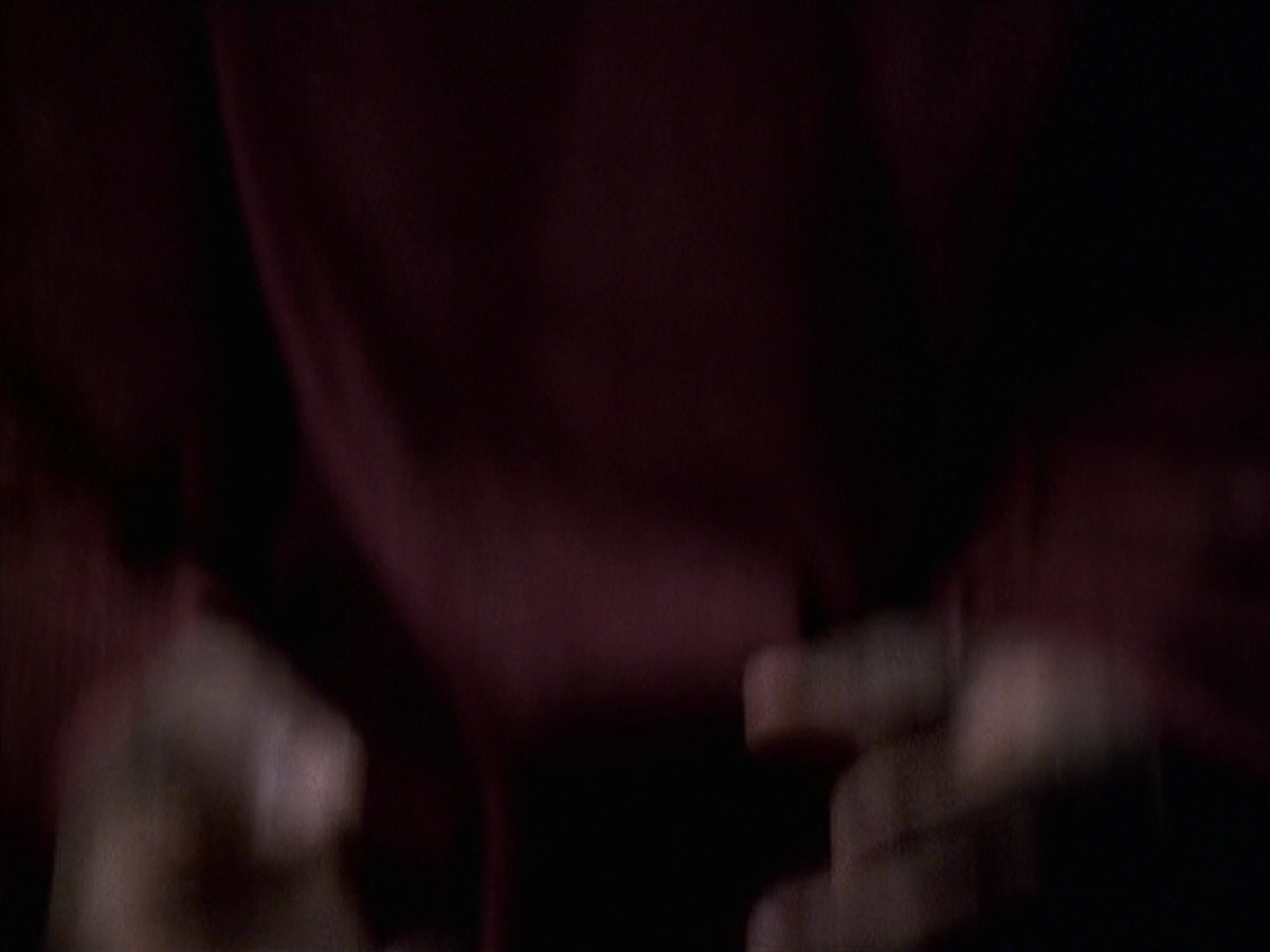 extant_StarTrek_VOY_6x06-Riddles_01892.jpg