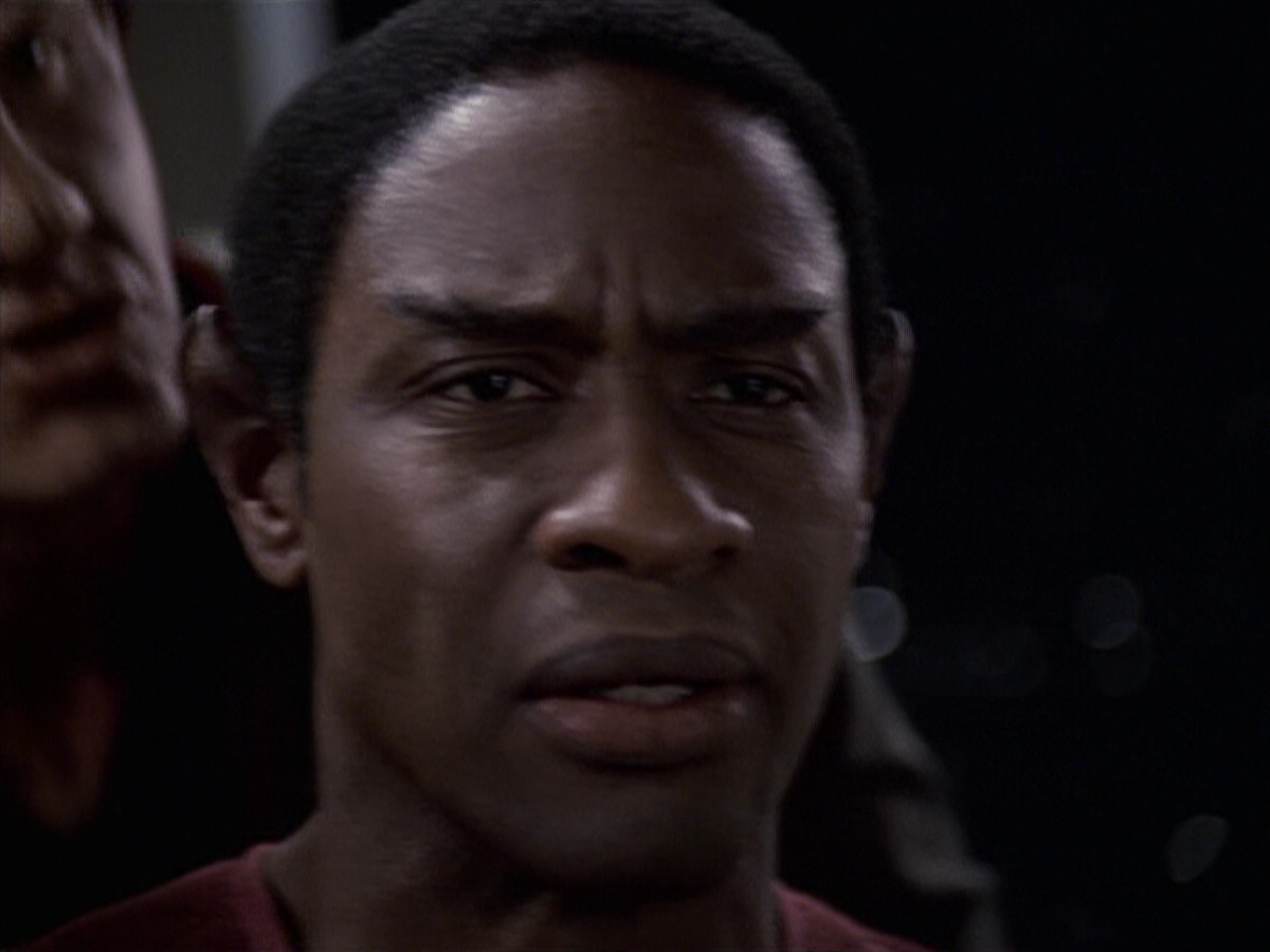 extant_StarTrek_VOY_6x06-Riddles_01897.jpg