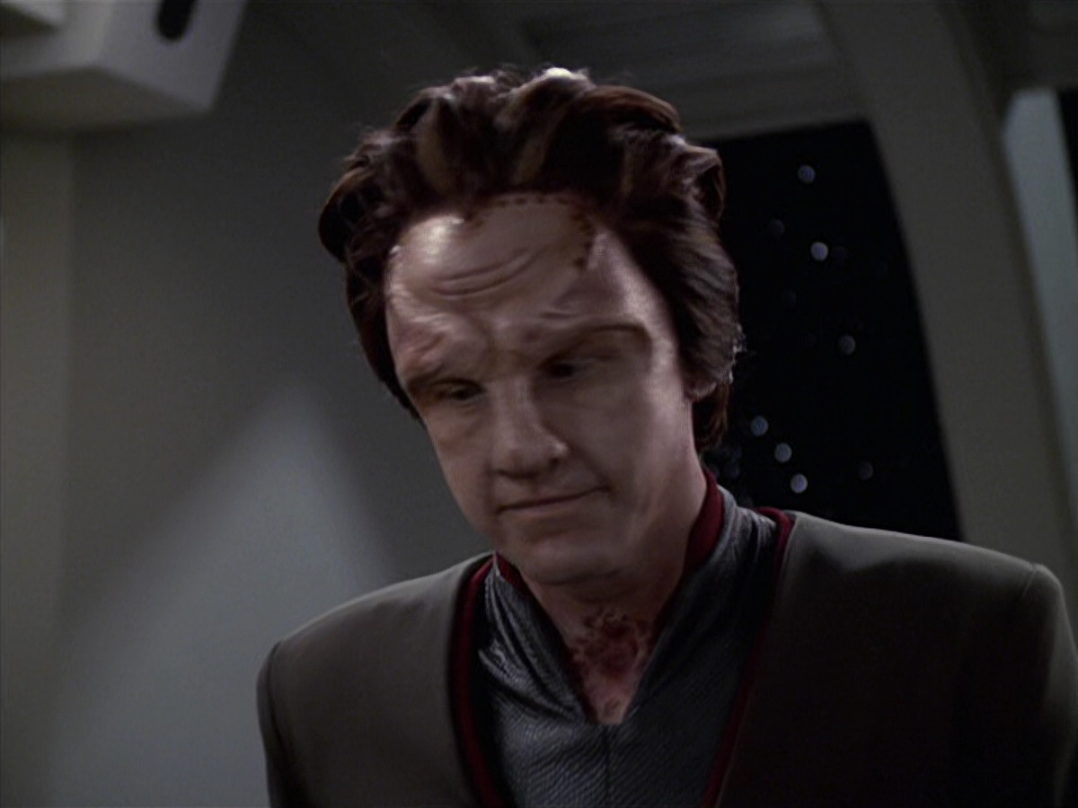 extant_StarTrek_VOY_6x06-Riddles_01912.jpg