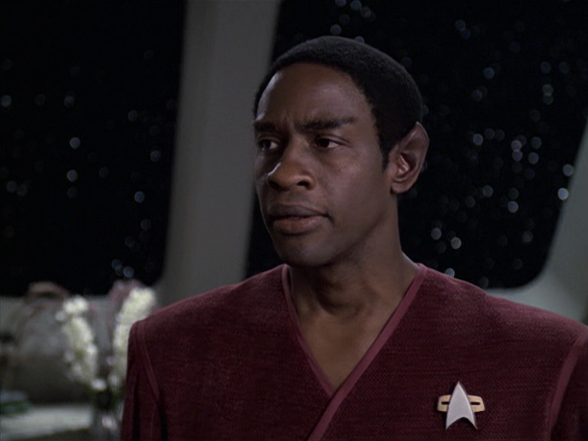 extant_StarTrek_VOY_6x06-Riddles_01927.jpg