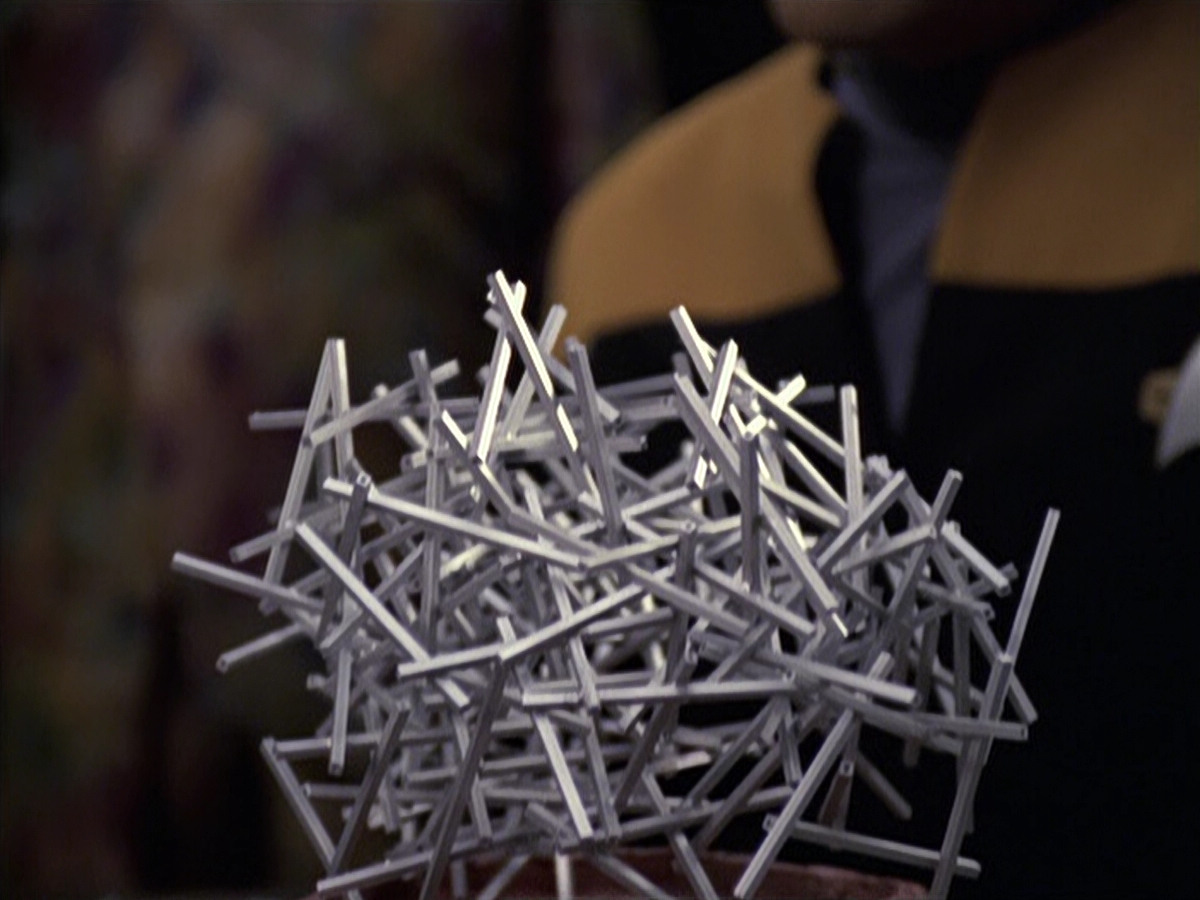 extant_StarTrek_VOY_6x06-Riddles_01958.jpg