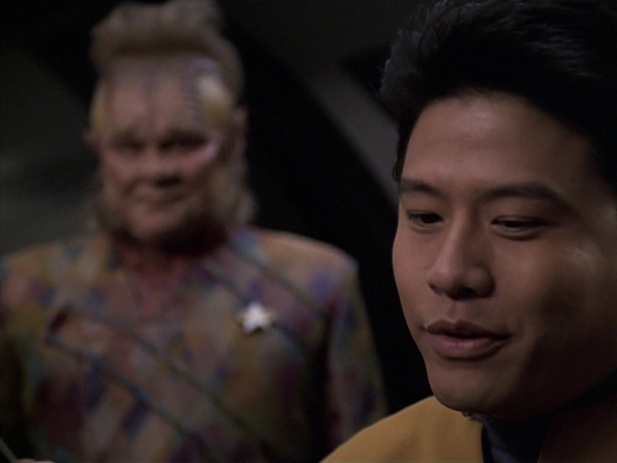 extant_StarTrek_VOY_6x06-Riddles_01977.jpg