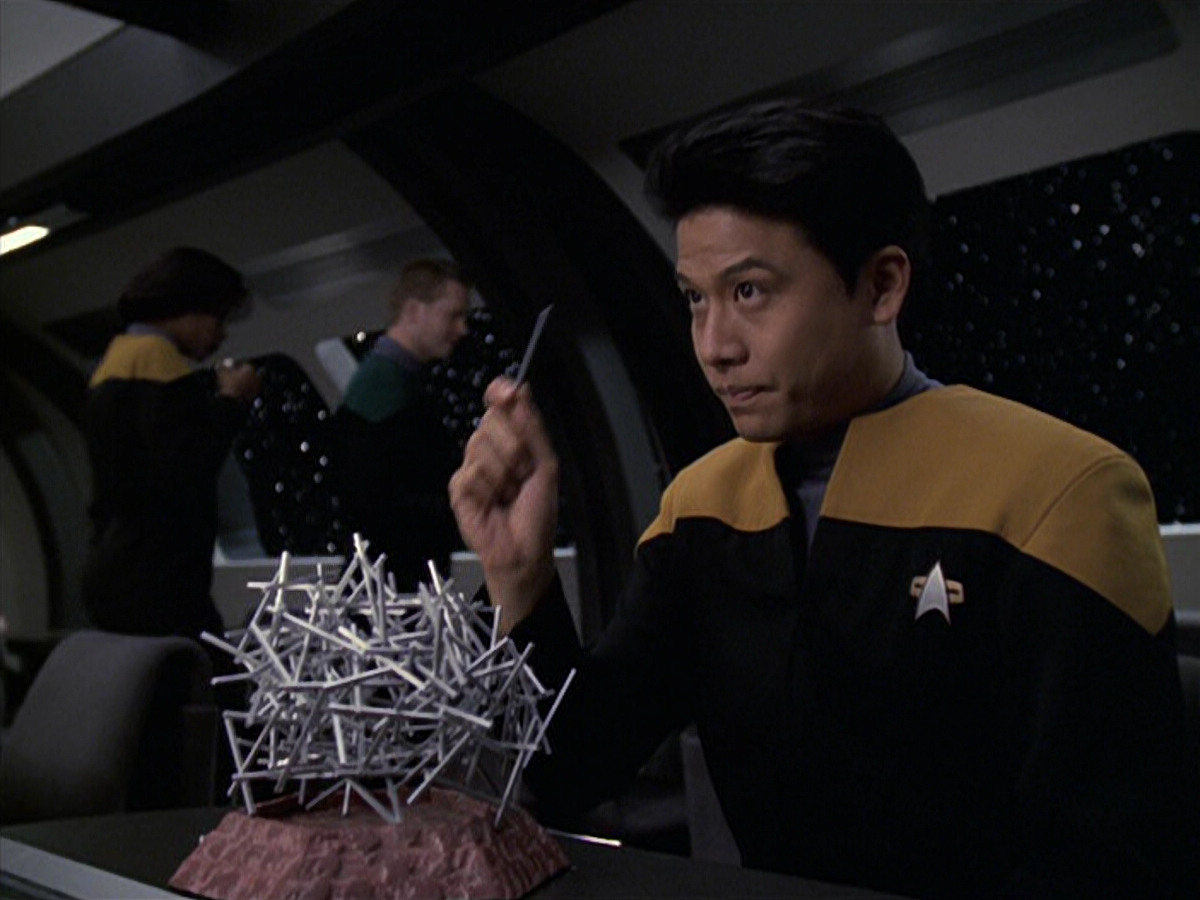 extant_StarTrek_VOY_6x06-Riddles_01991.jpg