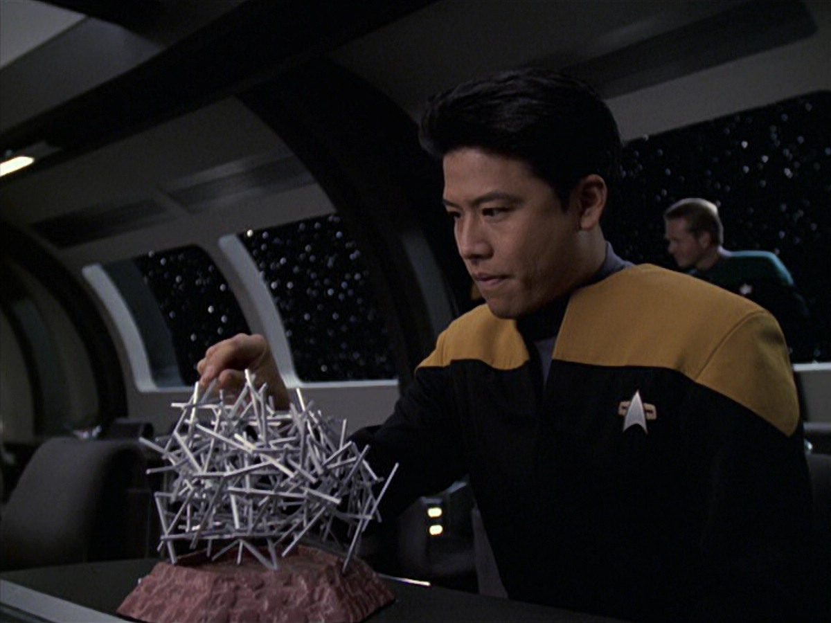 extant_StarTrek_VOY_6x06-Riddles_01996.jpg