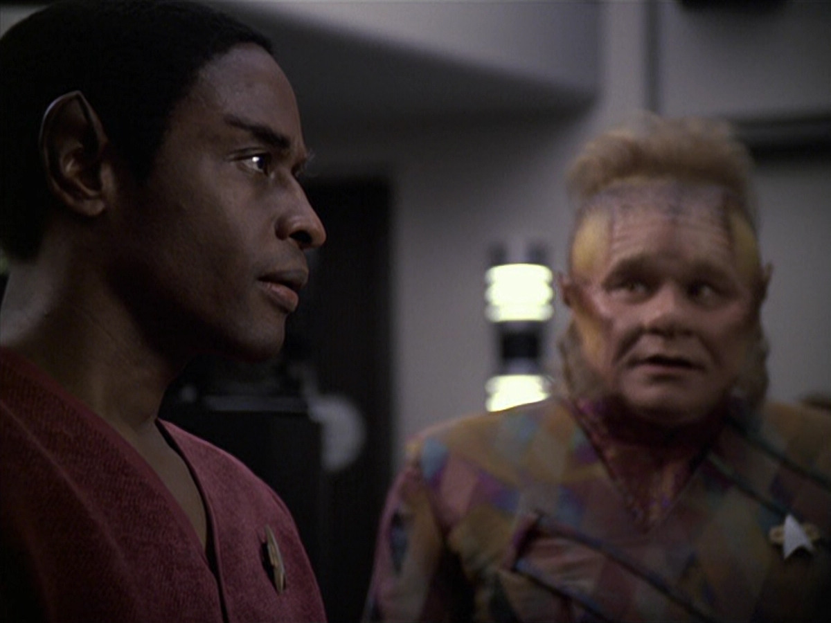 extant_StarTrek_VOY_6x06-Riddles_02006.jpg