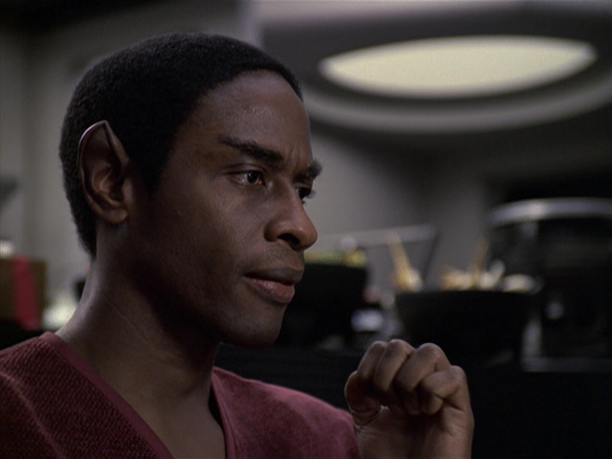 extant_StarTrek_VOY_6x06-Riddles_02018.jpg