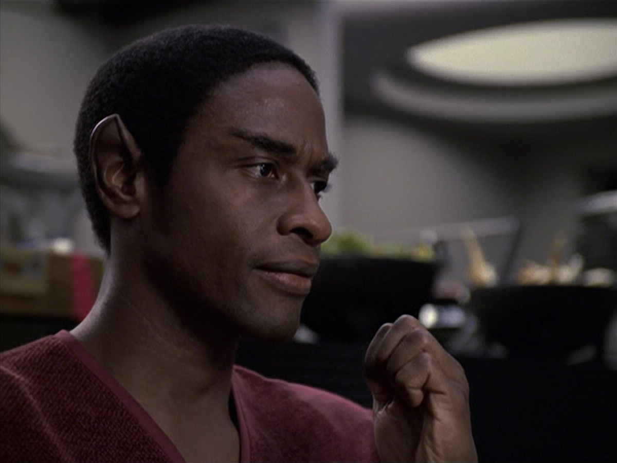 extant_StarTrek_VOY_6x06-Riddles_02020.jpg