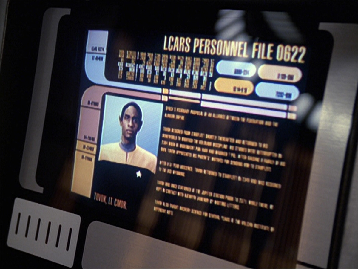extant_StarTrek_VOY_6x06-Riddles_02077.jpg