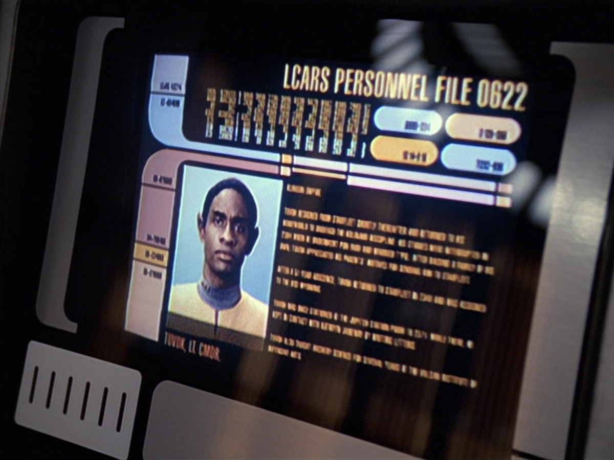 extant_StarTrek_VOY_6x06-Riddles_02078.jpg