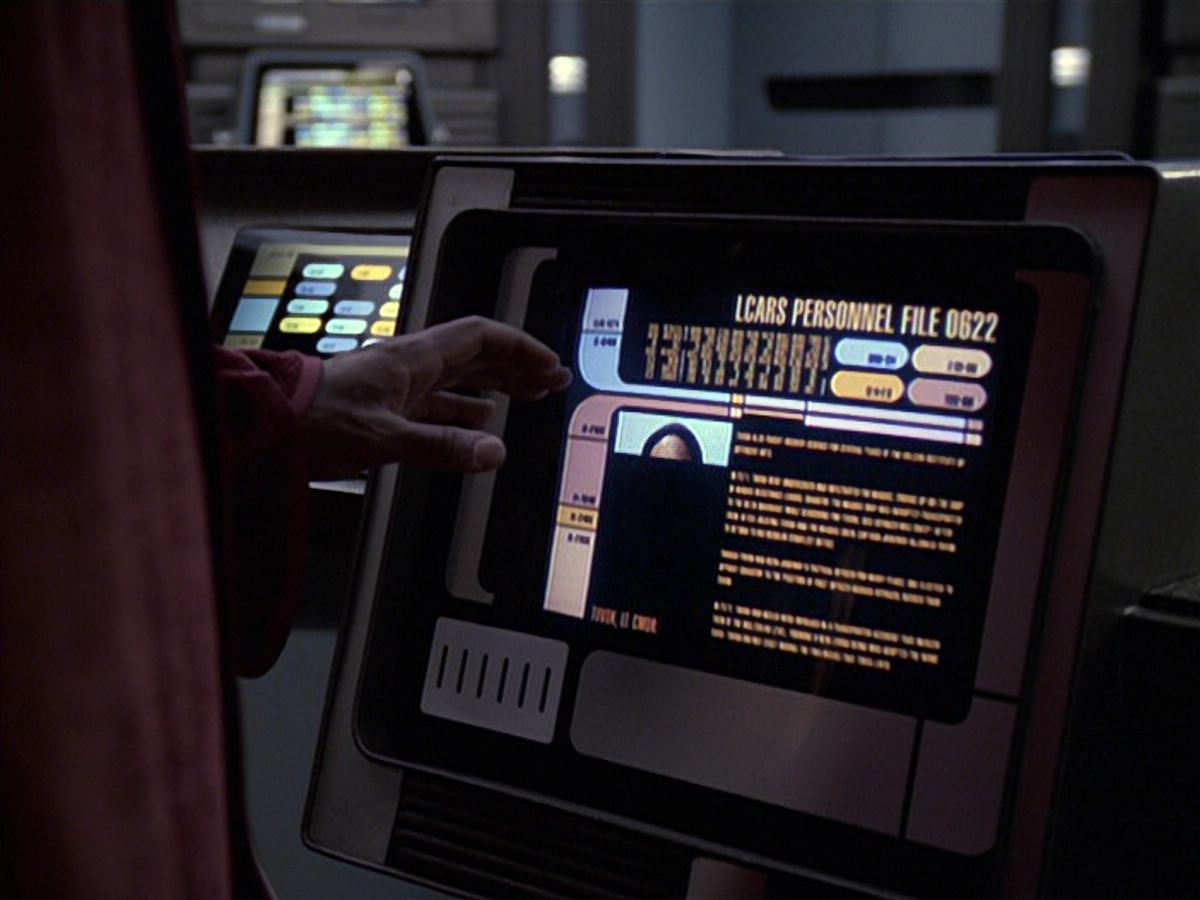 extant_StarTrek_VOY_6x06-Riddles_02090.jpg
