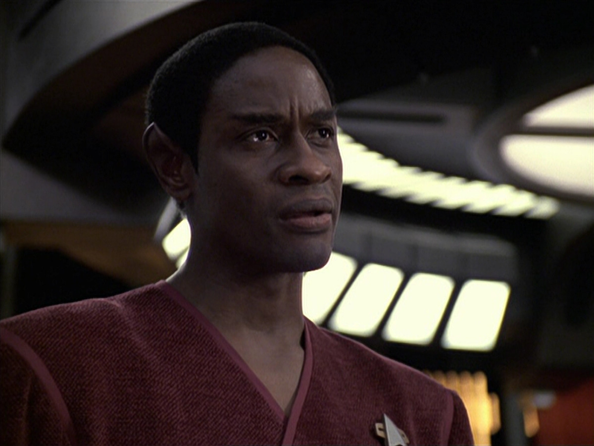 extant_StarTrek_VOY_6x06-Riddles_02132.jpg