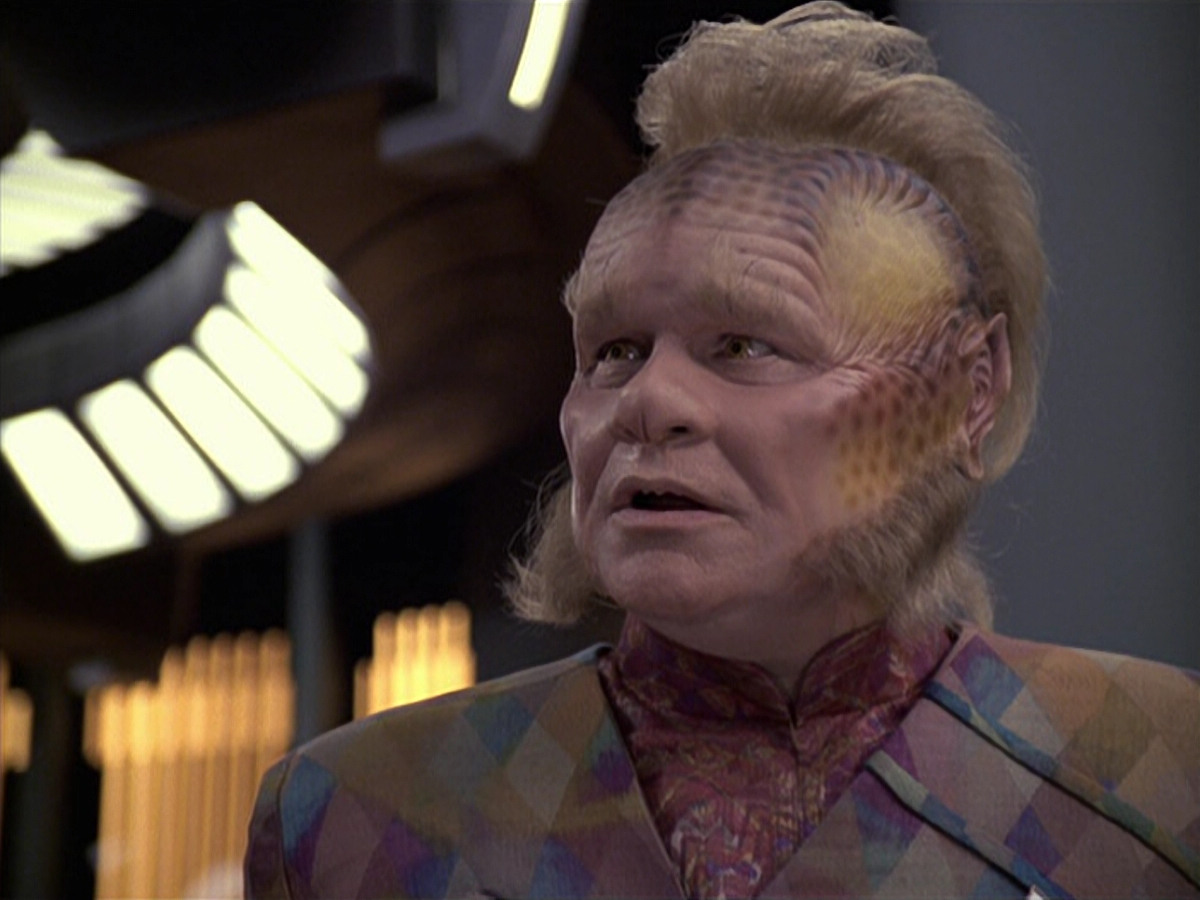 extant_StarTrek_VOY_6x06-Riddles_02137.jpg