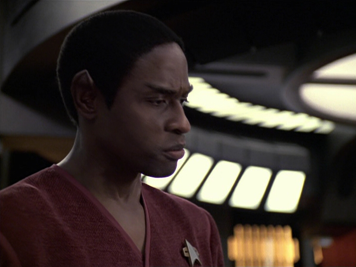 extant_StarTrek_VOY_6x06-Riddles_02146.jpg