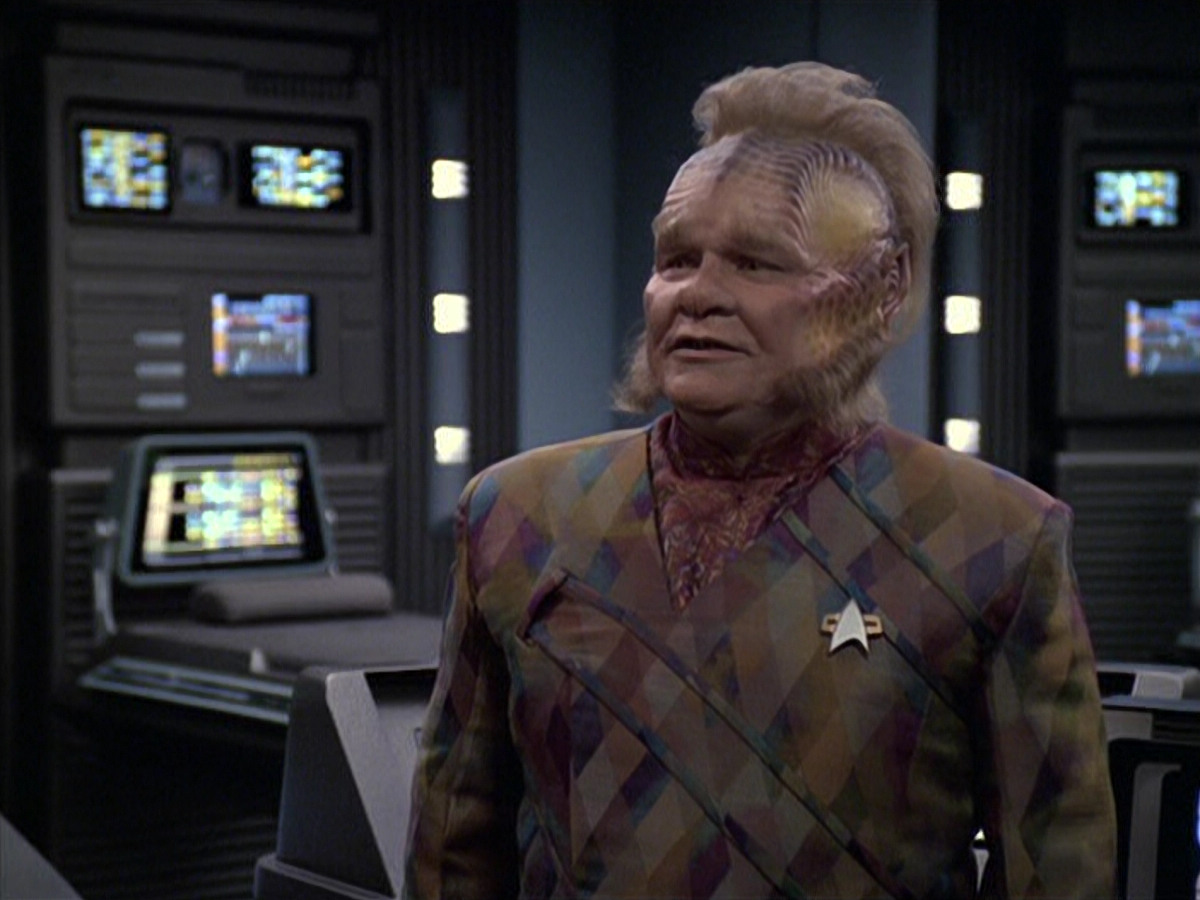 extant_StarTrek_VOY_6x06-Riddles_02151.jpg