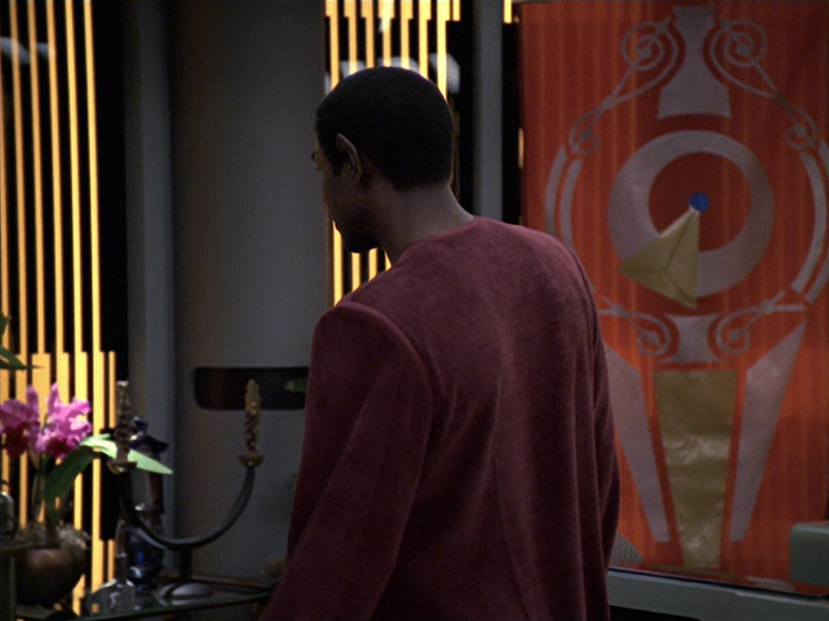 extant_StarTrek_VOY_6x06-Riddles_02171.jpg