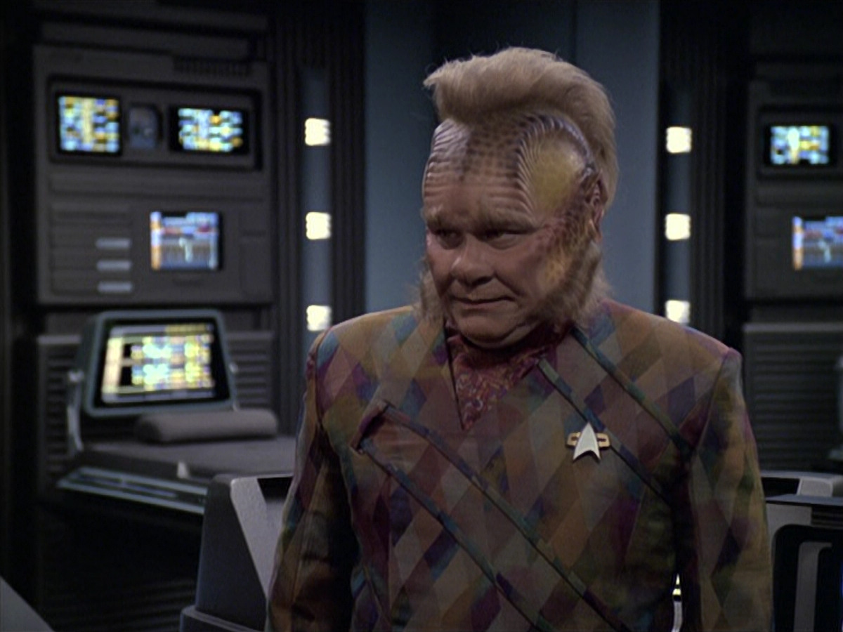extant_StarTrek_VOY_6x06-Riddles_02173.jpg