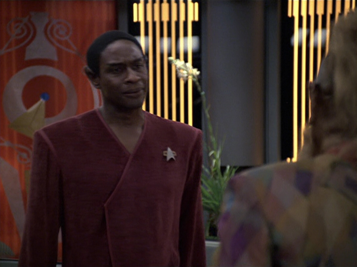 extant_StarTrek_VOY_6x06-Riddles_02181.jpg
