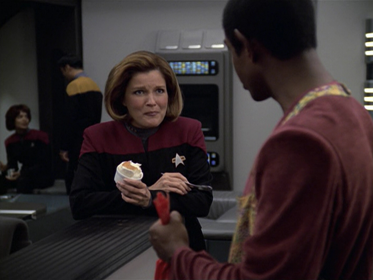 extant_StarTrek_VOY_6x06-Riddles_02796.jpg