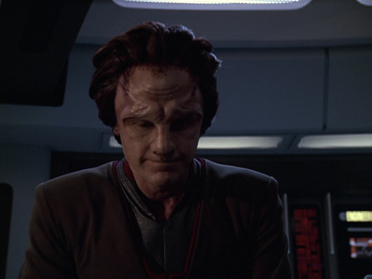 extant_StarTrek_VOY_6x06-Riddles_03119.jpg