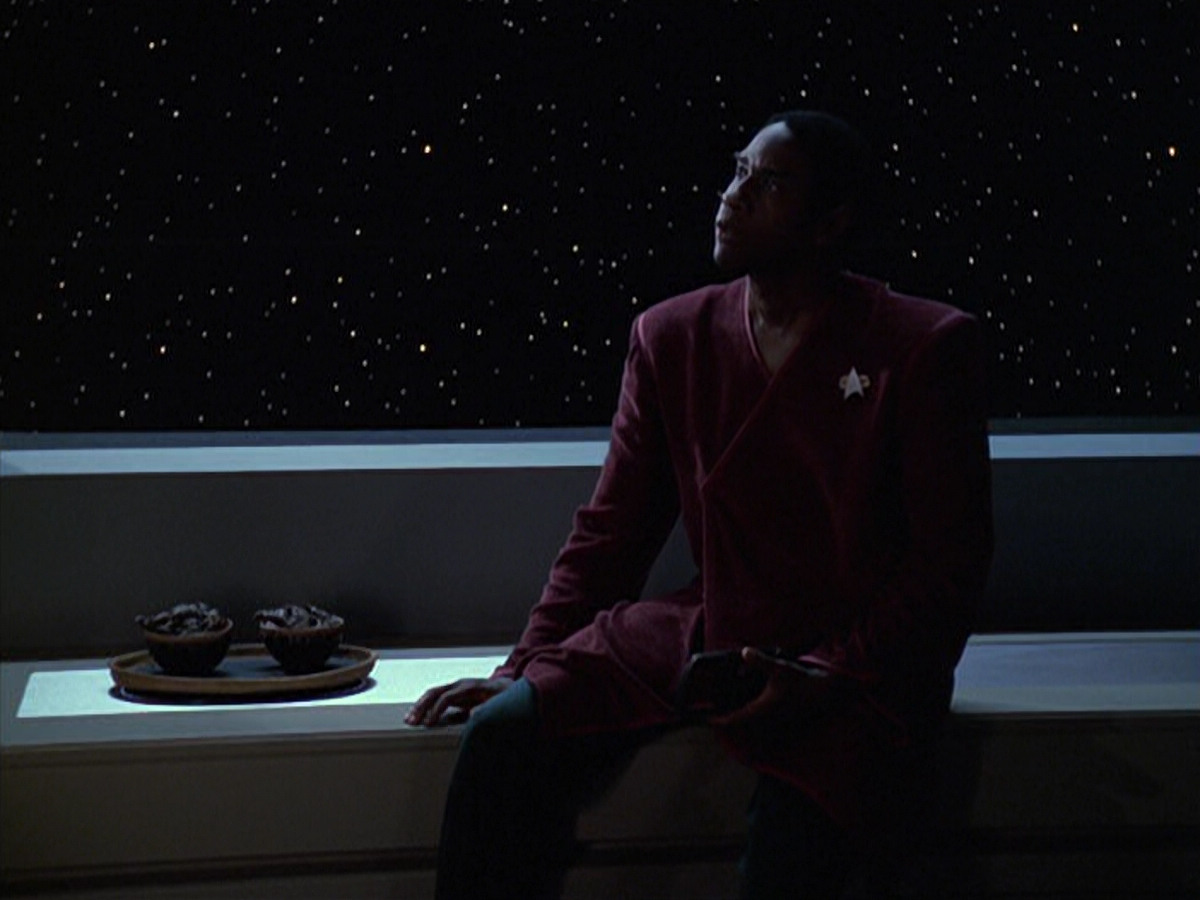 extant_StarTrek_VOY_6x06-Riddles_03126.jpg