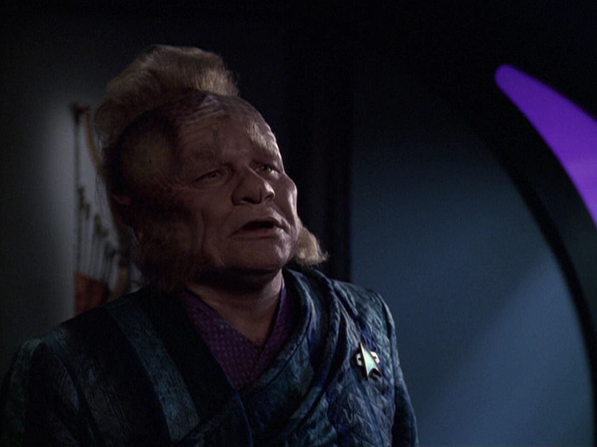 extant_StarTrek_VOY_6x06-Riddles_03370.jpg