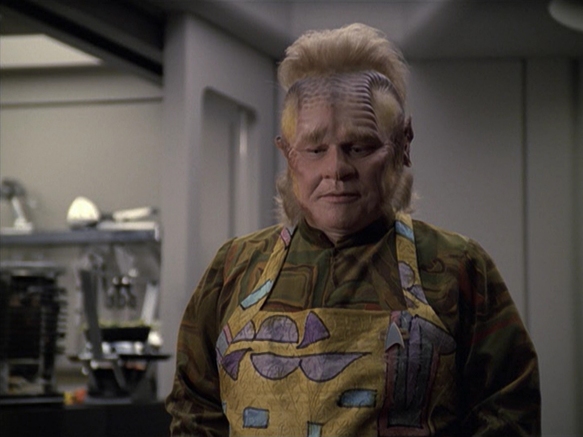 extant_StarTrek_VOY_6x06-Riddles_03550.jpg